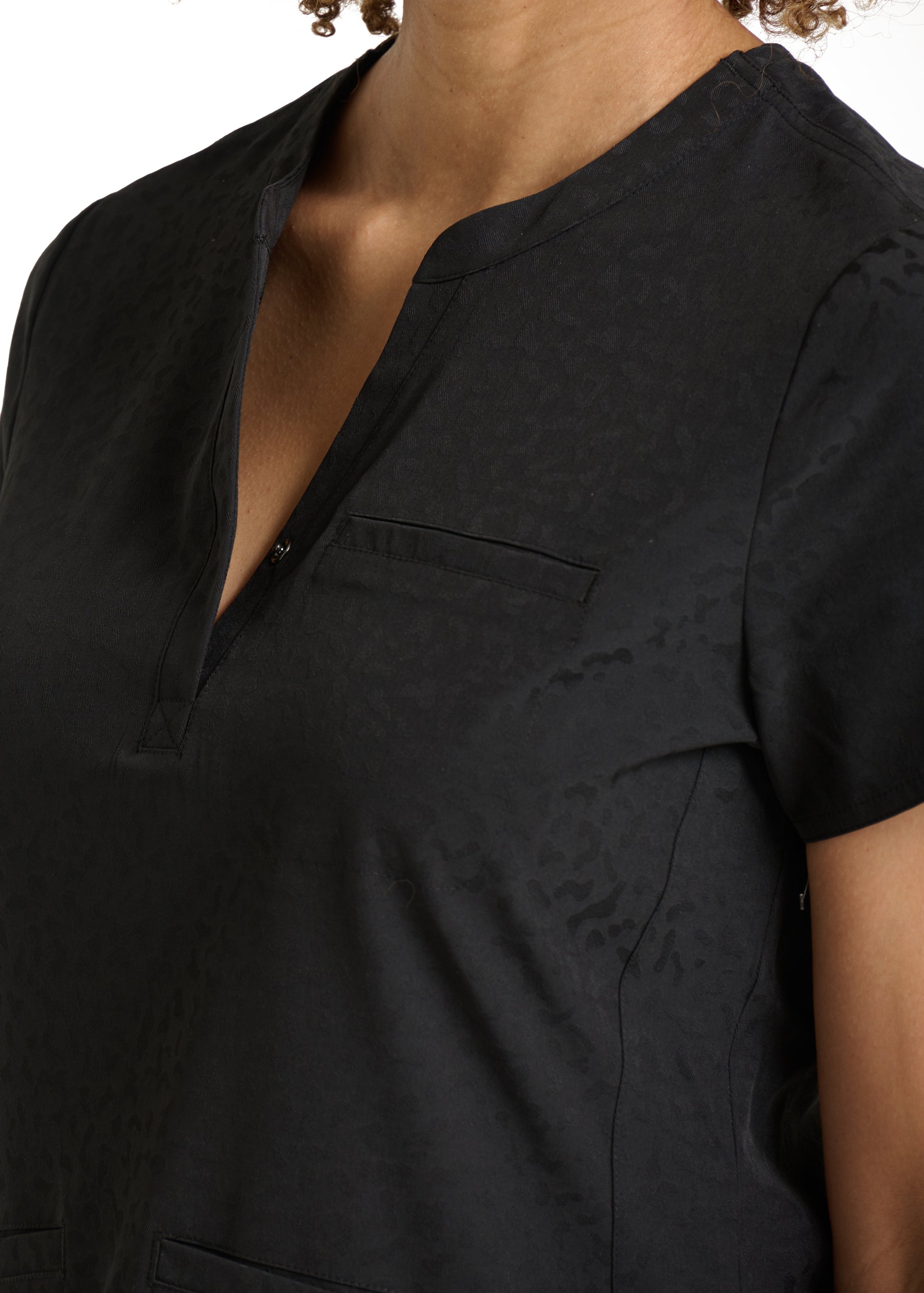 Polera Clínica Mujer Jacquard 1171 Negro