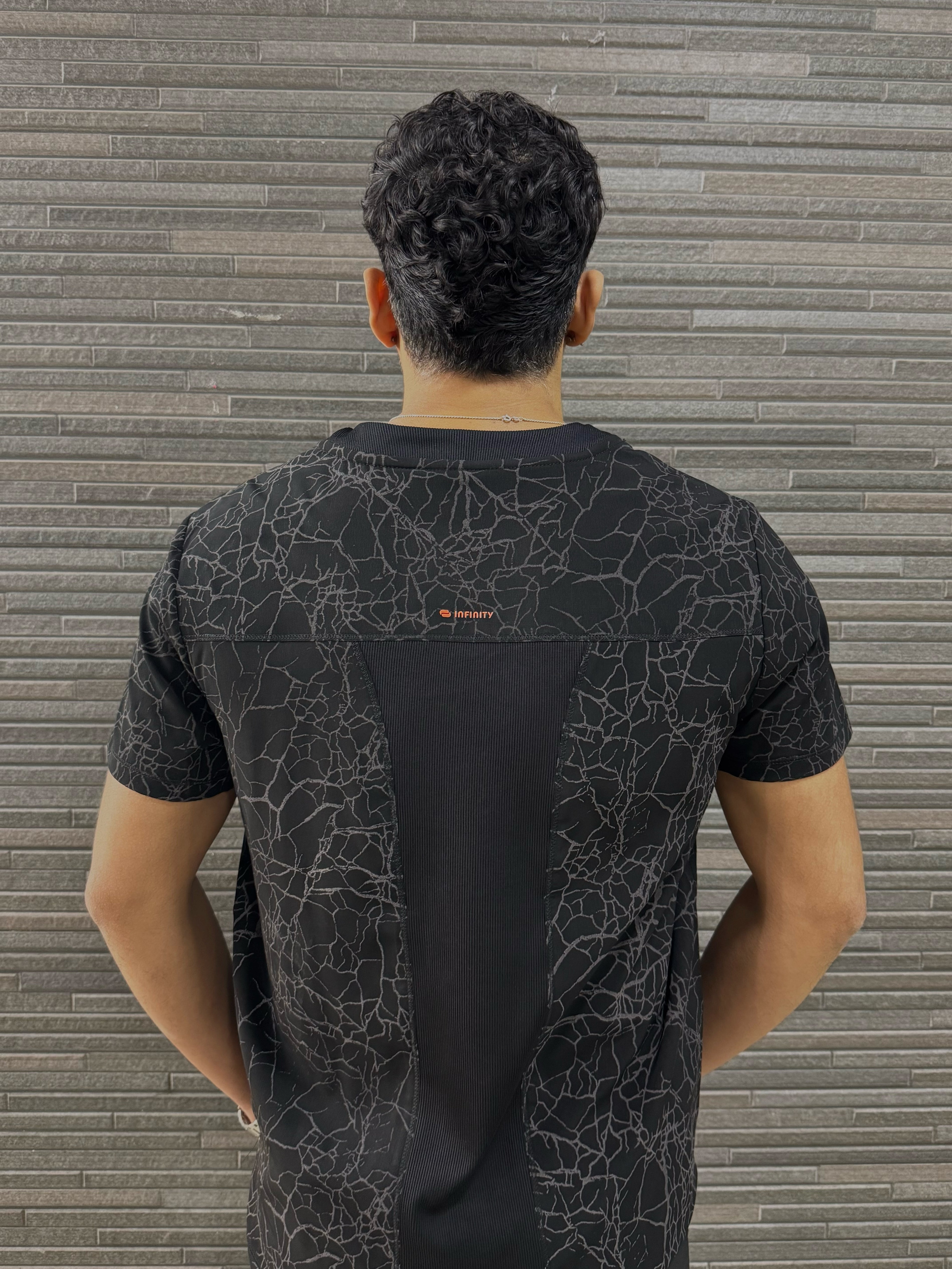 Polera Clínica Estampada Hombre IN701 CKBK