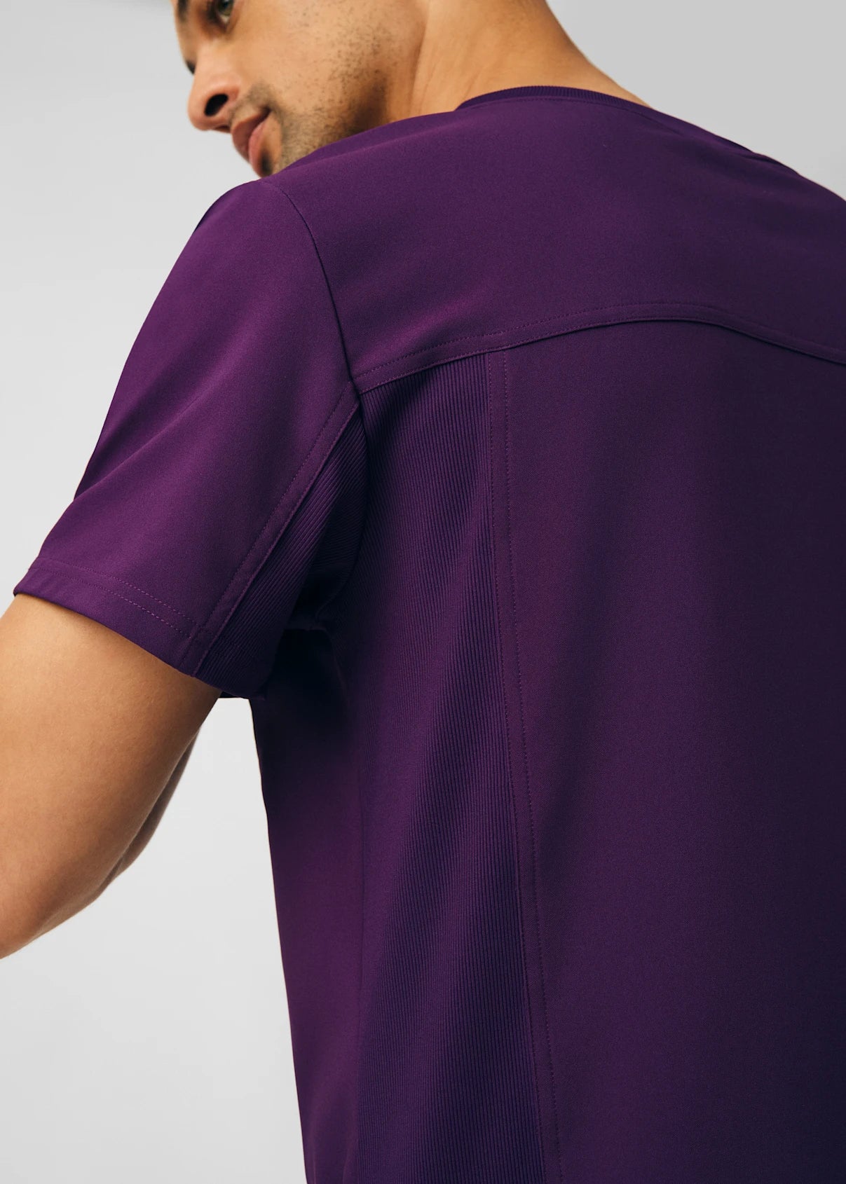 Polera Clínica Hombre Forward LT110 Morado Eggplant
