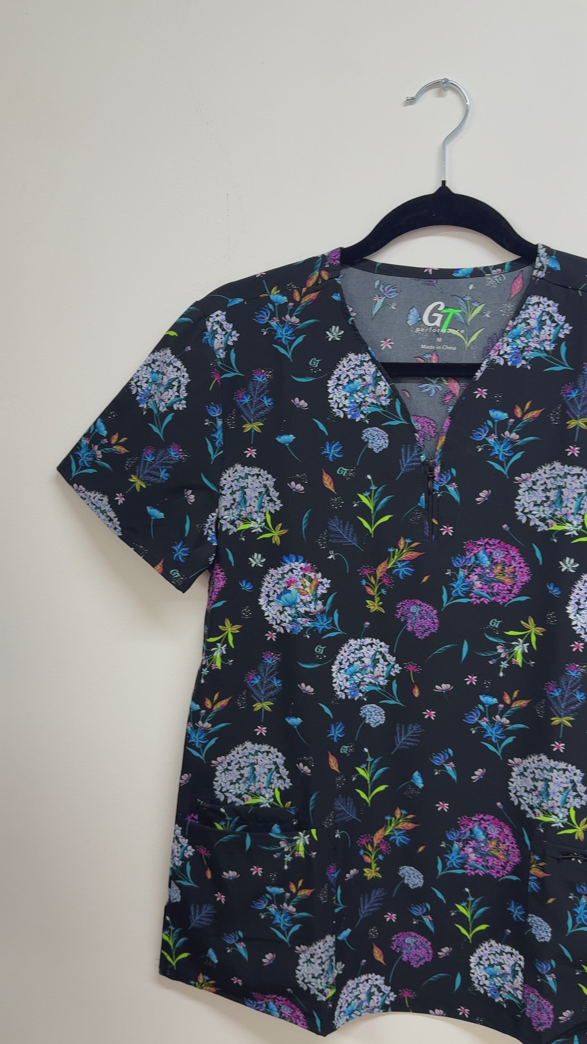 Polera Clínica Estampada Mujer GT 1575BK