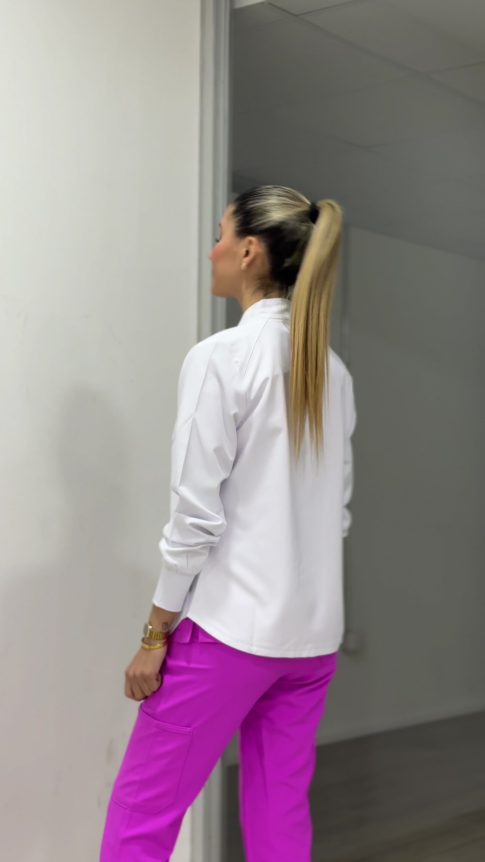 Chaqueta Clínica Mujer Studio 2056 Blanca