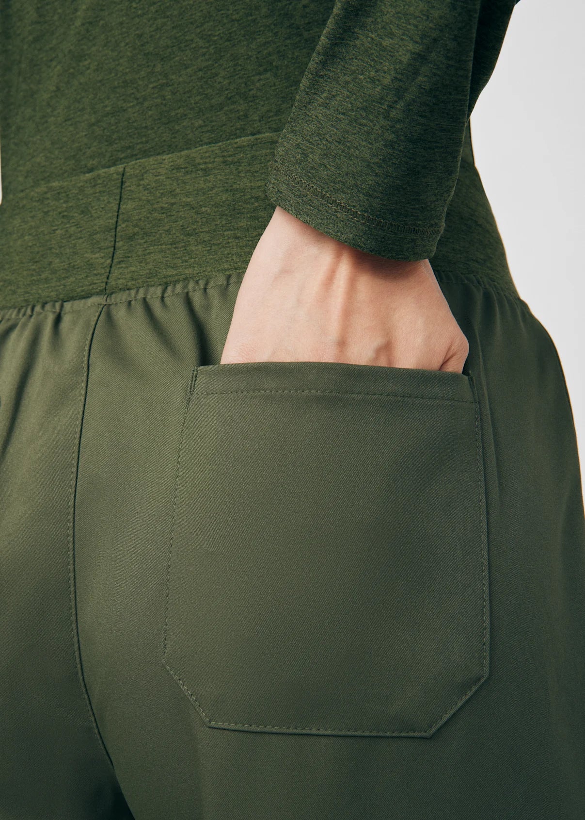 Pantalón Clínico Mujer Vibe WB421 Olivo