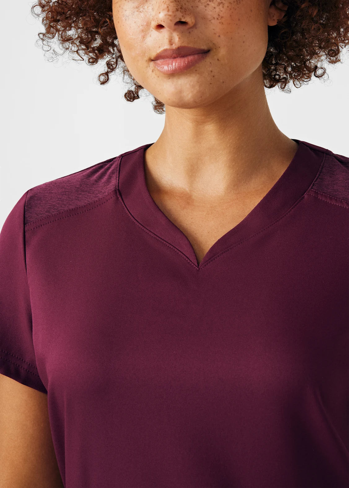 Polera Clínica Mujer Vibe WT121 Burdeo