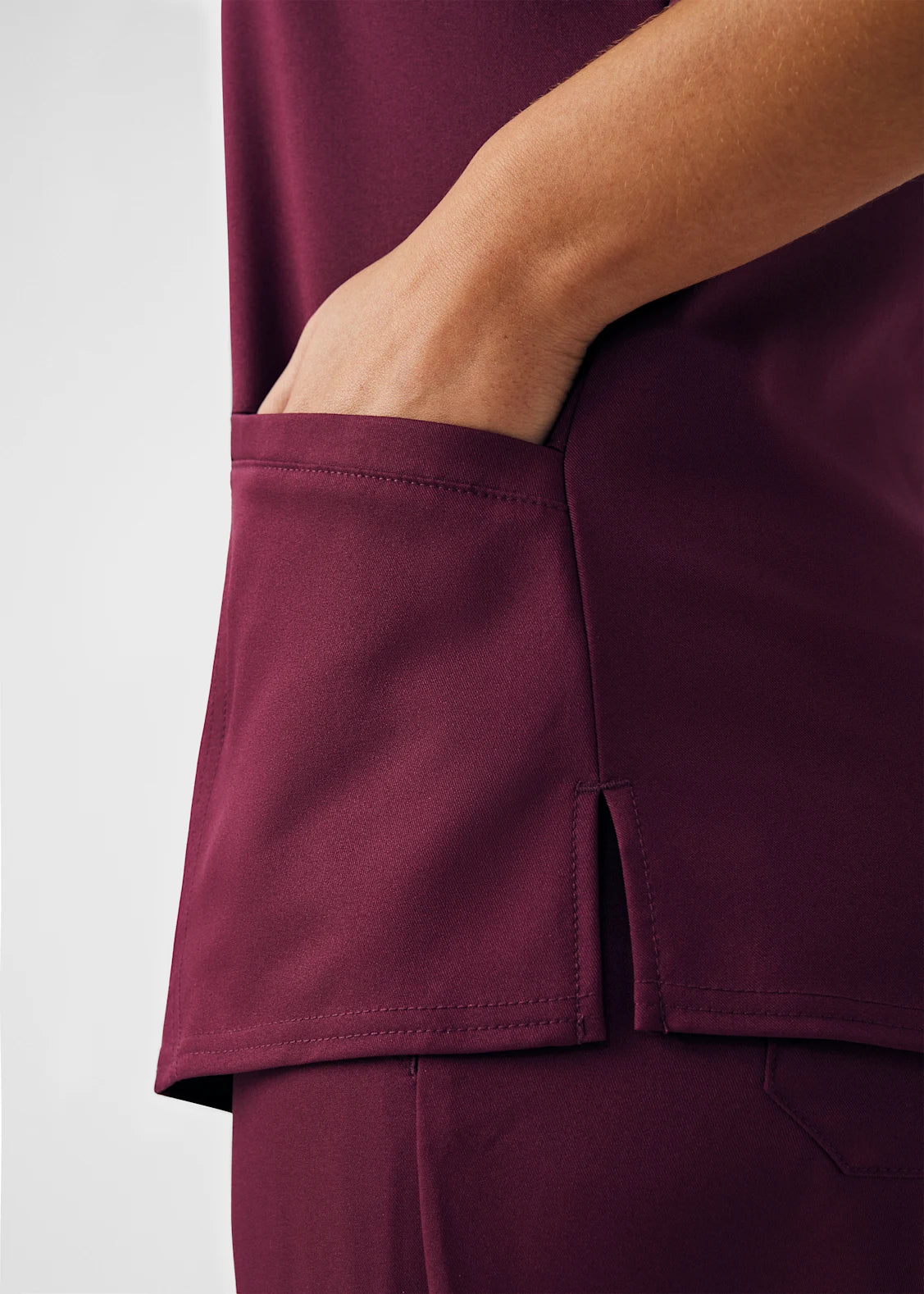 Polera Clínica Mujer Vibe WT121 Burdeo