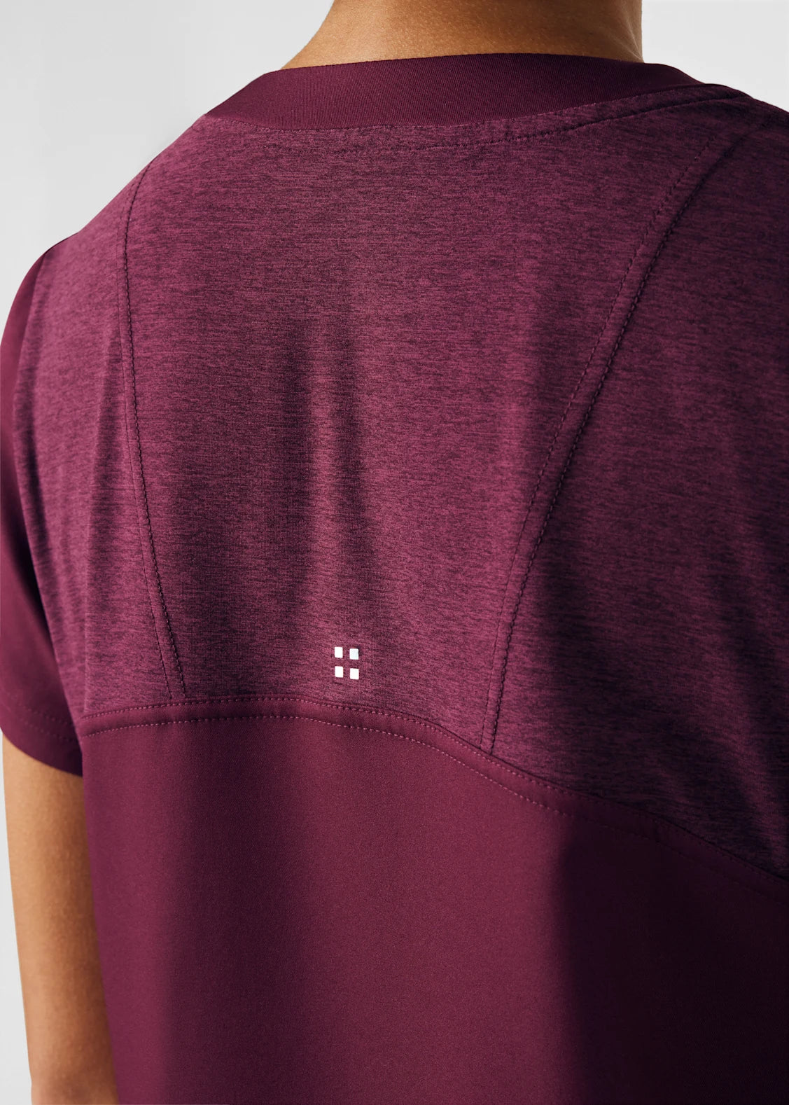 Polera Clínica Mujer Vibe WT121 Burdeo